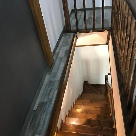 Delia Apartment *